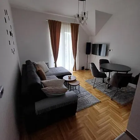 Apartment Viento 18 *